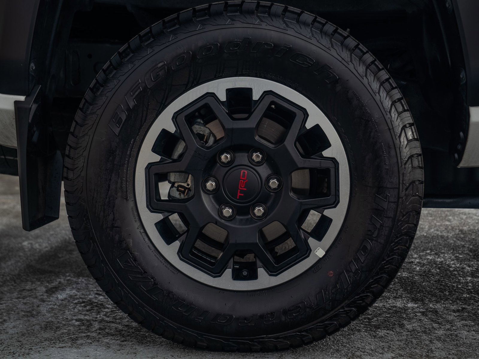 Used 2024 Toyota Tacoma TRD Off-Road w/ TRD Off Road Premium Package AWD/4WD image 13