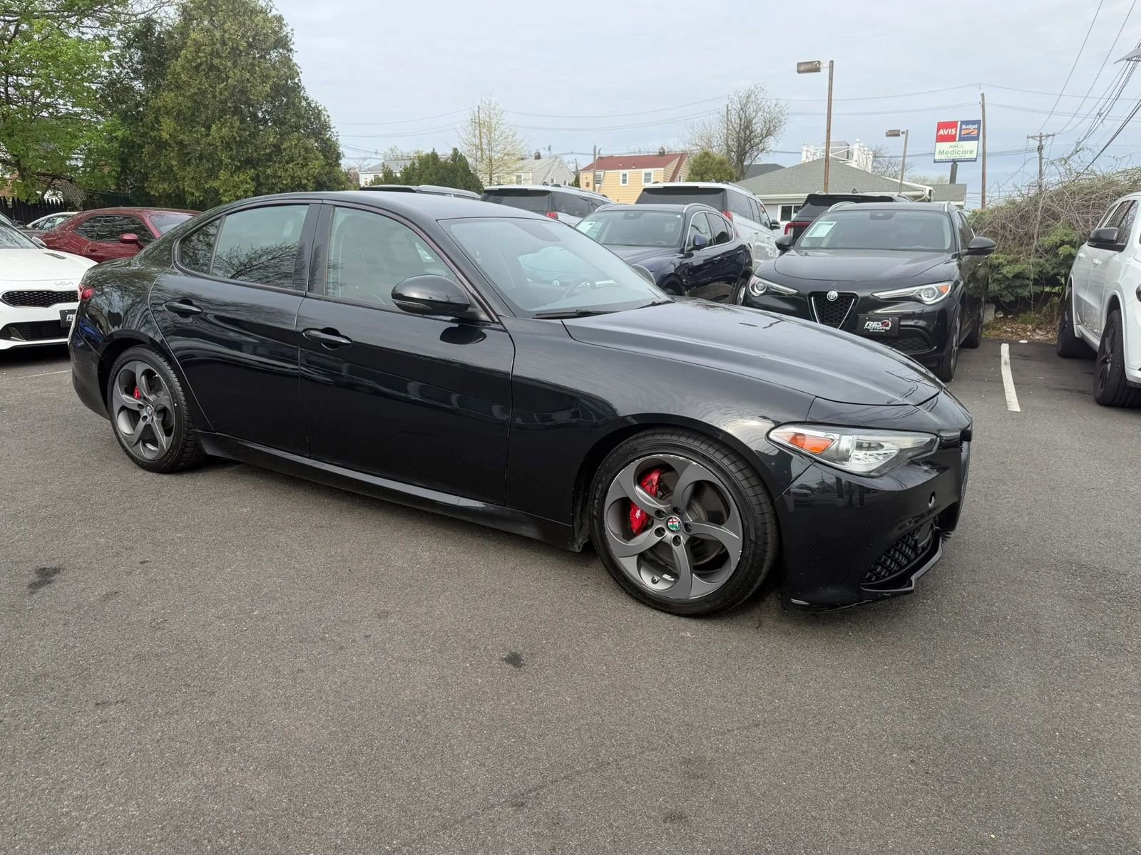 Used 2017 Alfa Romeo Giulia w/ Sport Appearance Package image 7