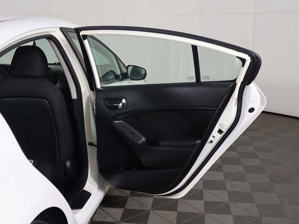 Used 2016 Kia Forte LX FWD image 15