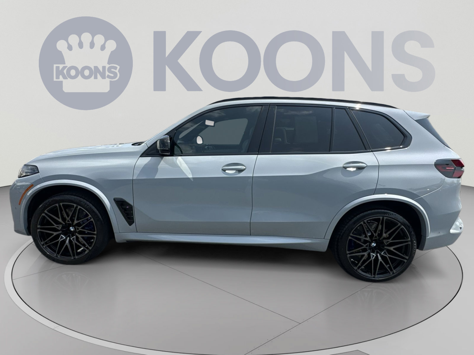 Used 2025 BMW X5 M Competition w/ Executive Package AWD/4WD image 7