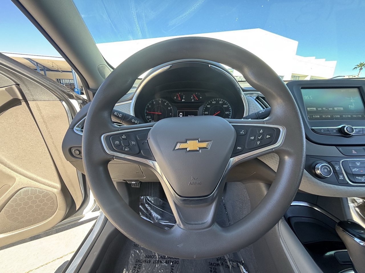 Used 2018 Chevrolet Malibu LT FWD image 24