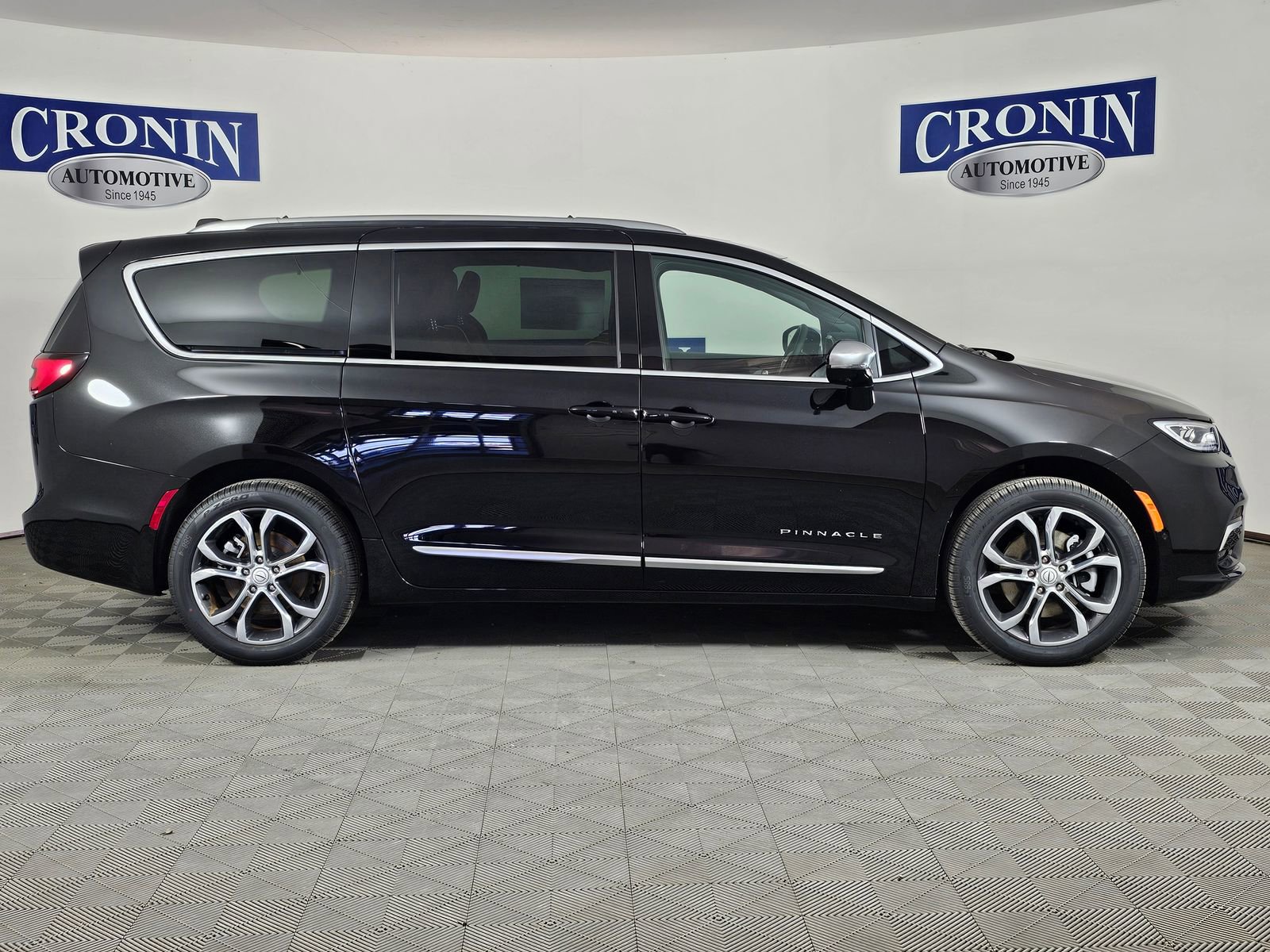 New 2026 Chrysler Pacifica Pinnacle AWD/4WD image 6