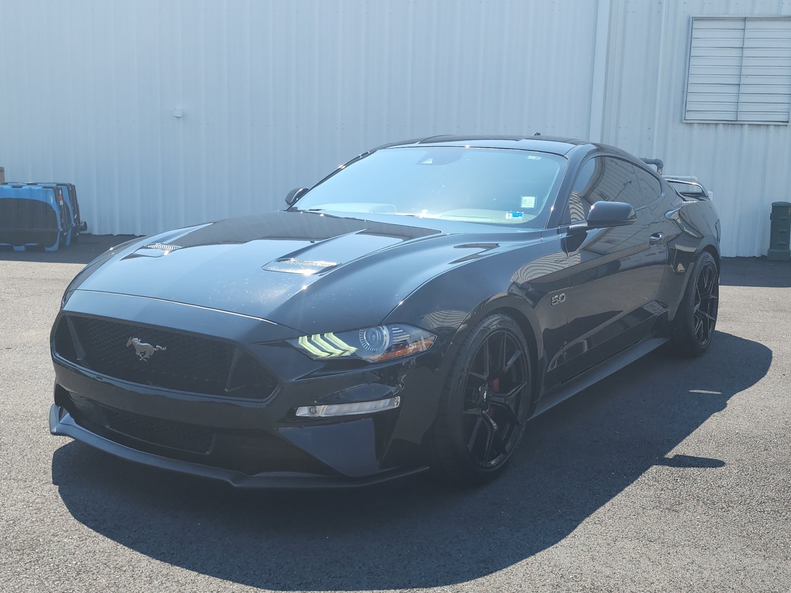 Used 2022 Ford Mustang GT Premium w/ Equipment Group 401A RWD image 1