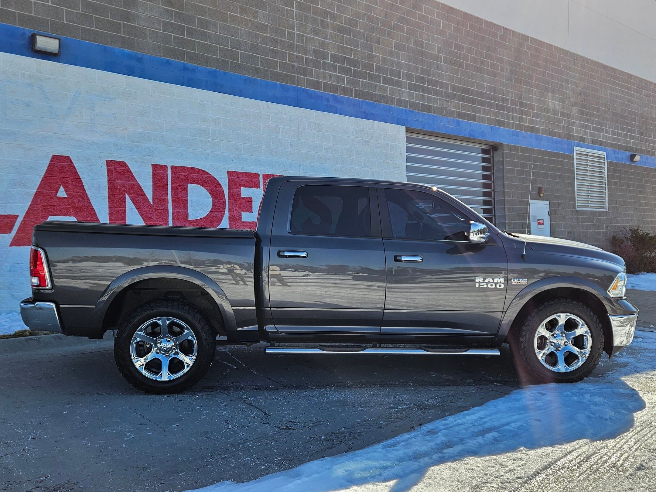 Used 2018 RAM 1500 Laramie w/ Convenience Group image 8