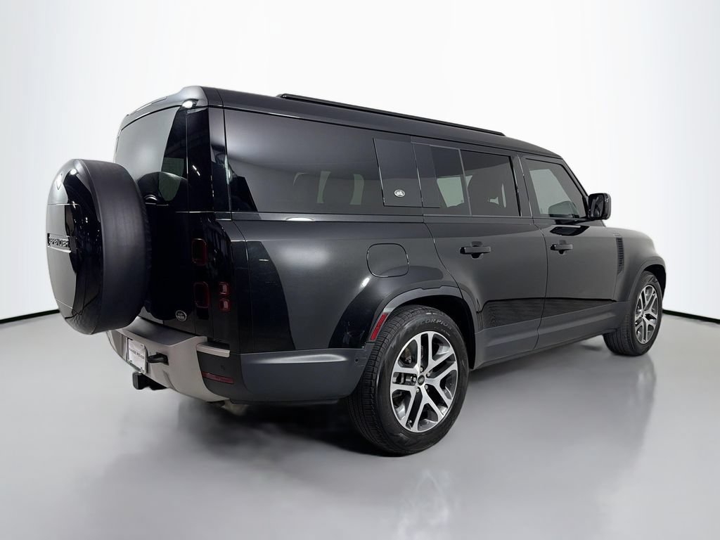 Certified 2023 Land Rover Defender 130 SE AWD/4WD image 5