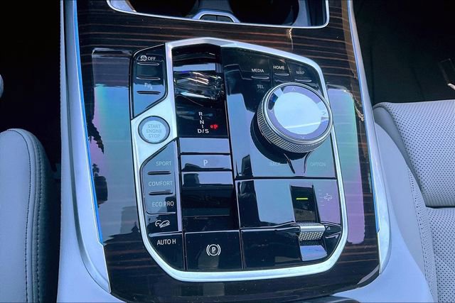 Used 2026 BMW X7 xDrive40i w/ Executive Package image 24