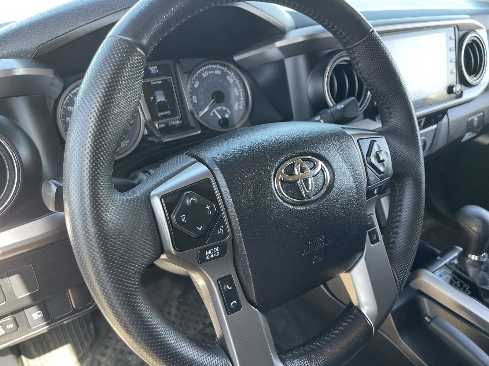 Used 2021 Toyota Tacoma SR5 RWD image 24