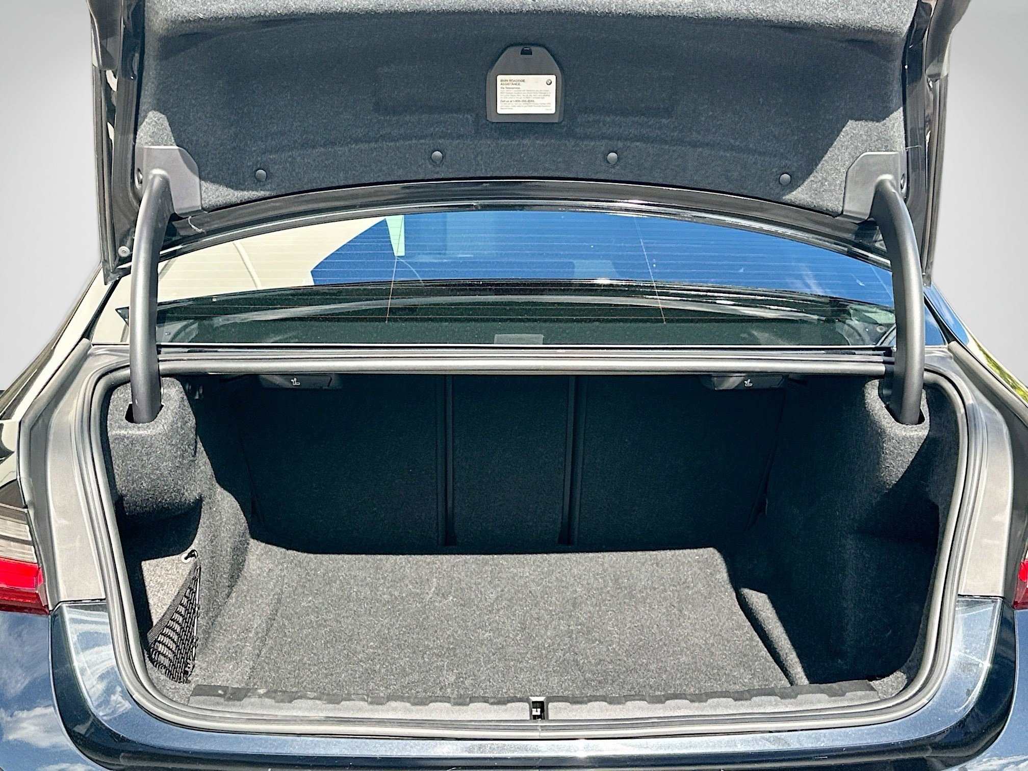 Used 2023 BMW 330i xDrive Sedan w/ Premium Package image 28