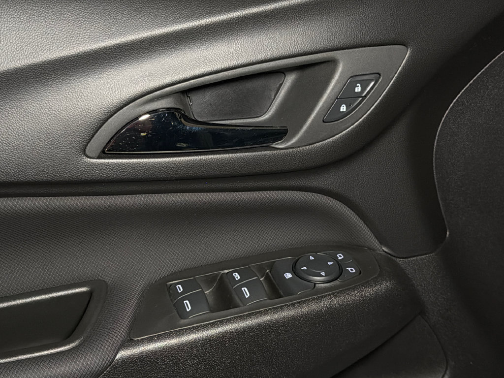 Used 2024 Chevrolet Equinox RS AWD/4WD image 18