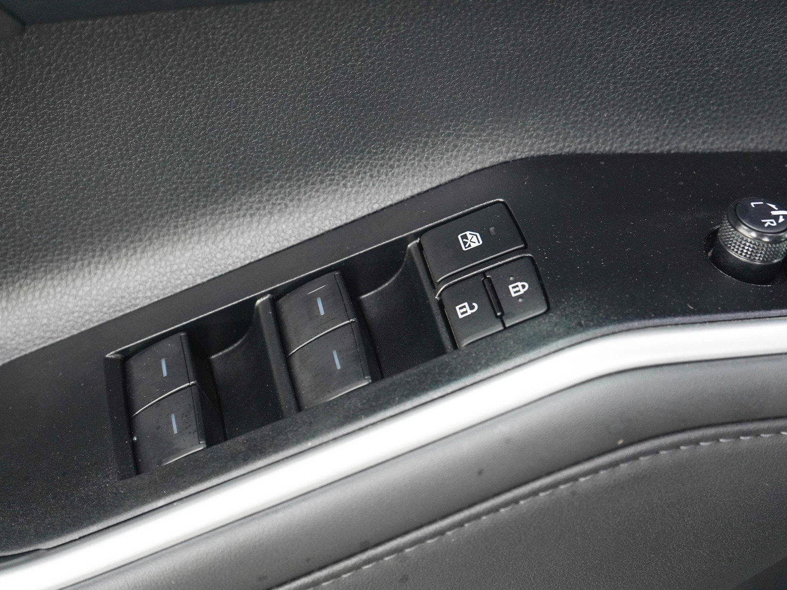 Used 2026 Toyota Highlander XLE AWD/4WD image 22