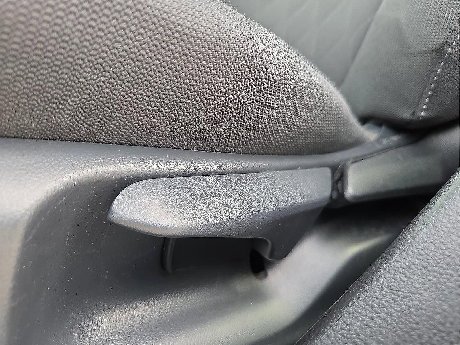 Used 2025 Toyota Corolla LE FWD image 15