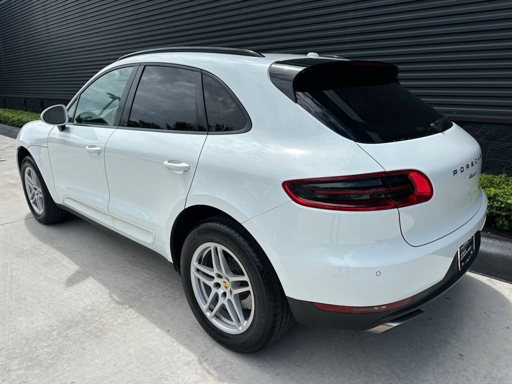 Certified 2018 Porsche Macan w/ Premium Package Plus AWD/4WD image 8