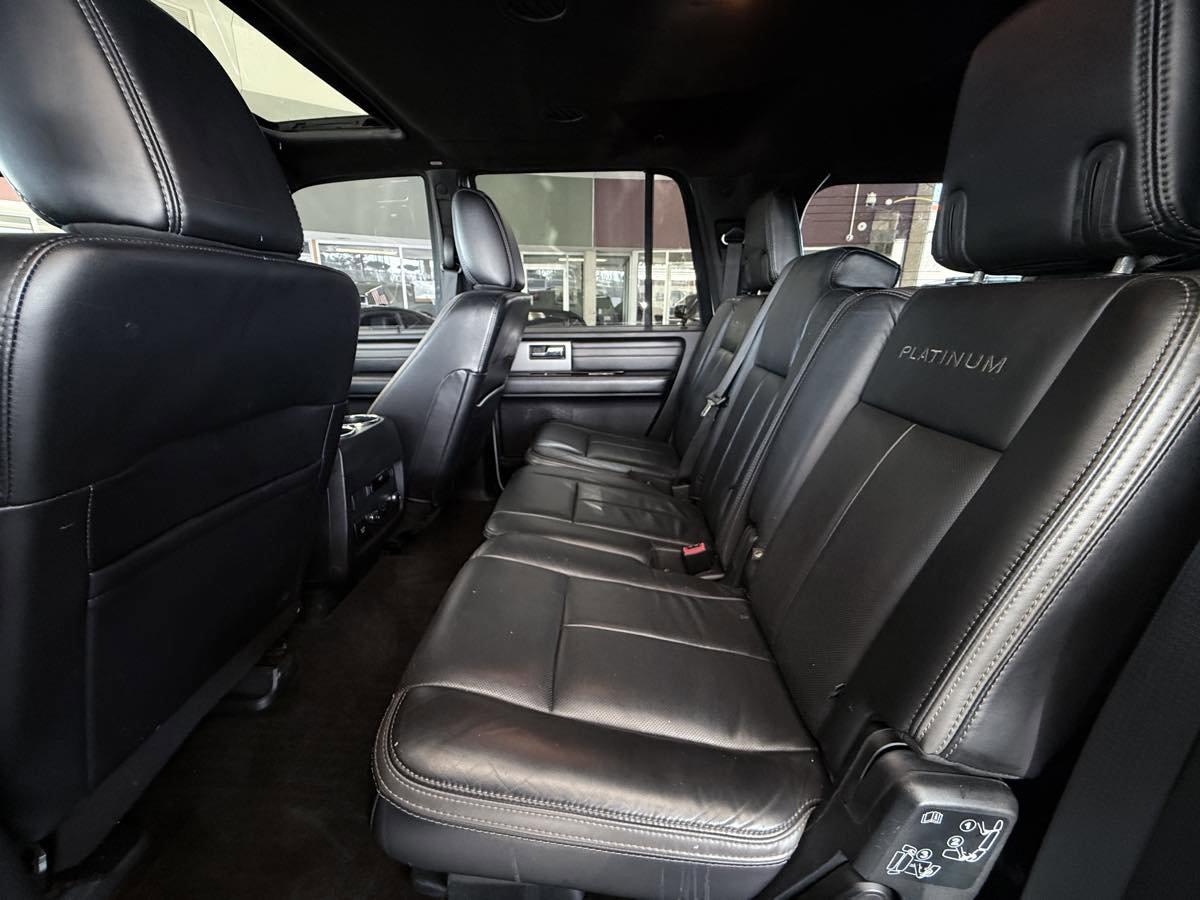 Used 2016 Ford Expedition EL Platinum image 26