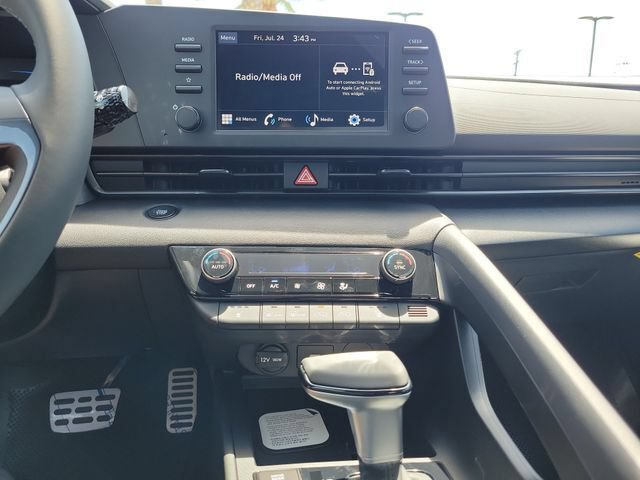 New 2026 Hyundai Elantra SEL Sport FWD image 15