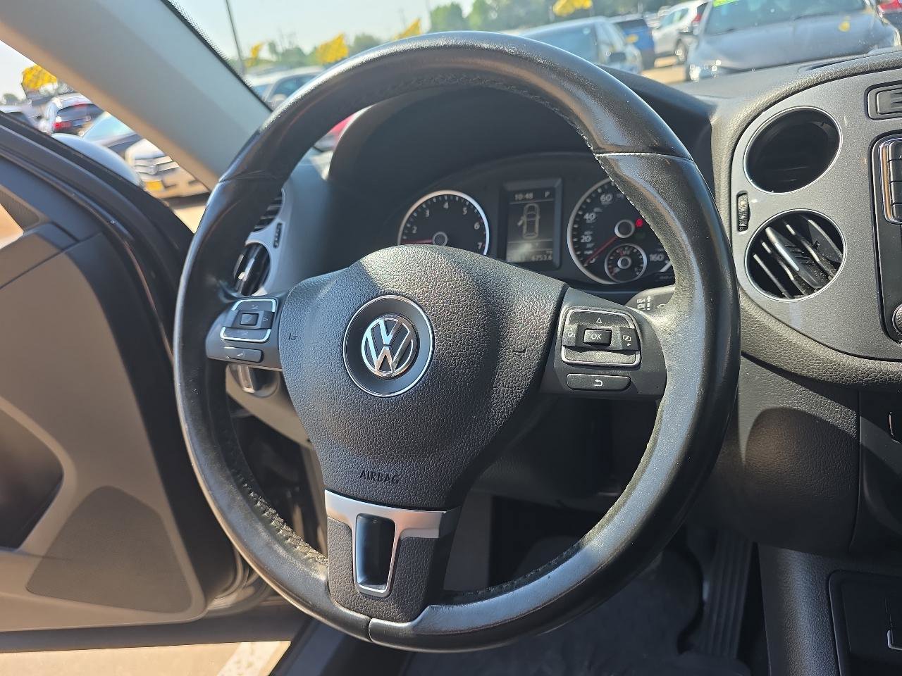 Used 2017 Volkswagen Tiguan Sport FWD image 13