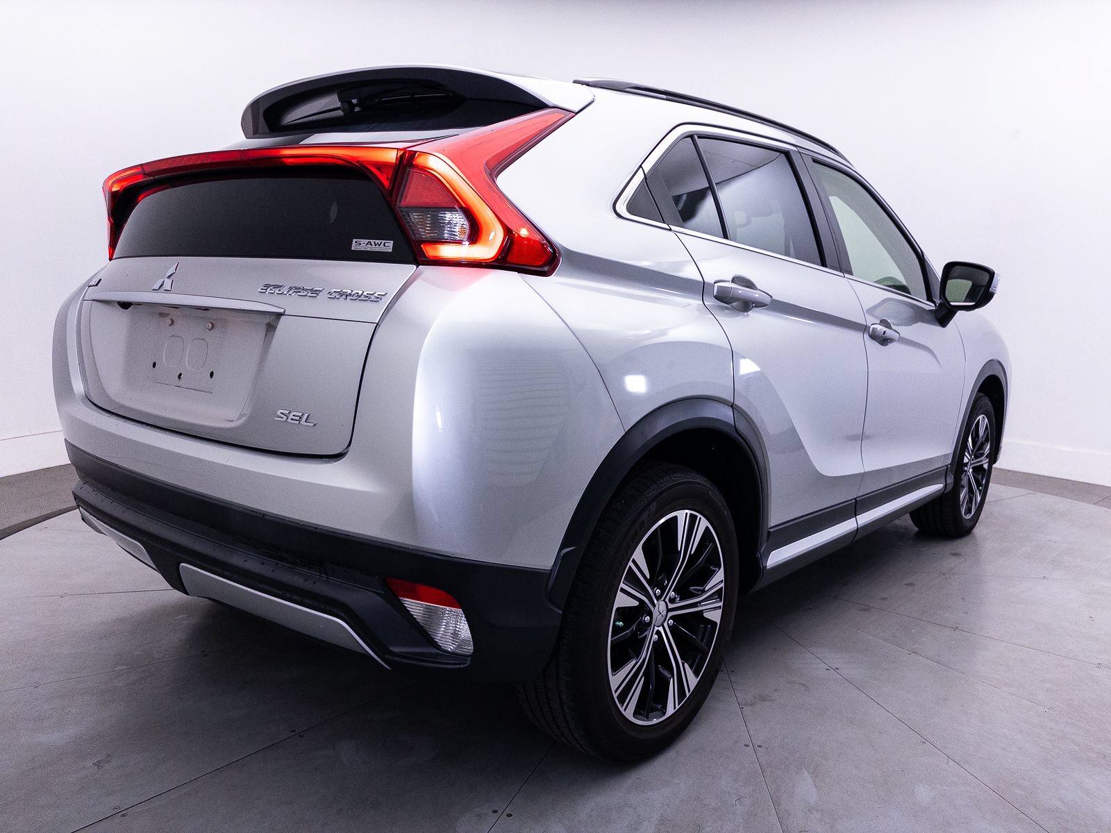 Used 2018 Mitsubishi Eclipse Cross SEL AWD/4WD image 19