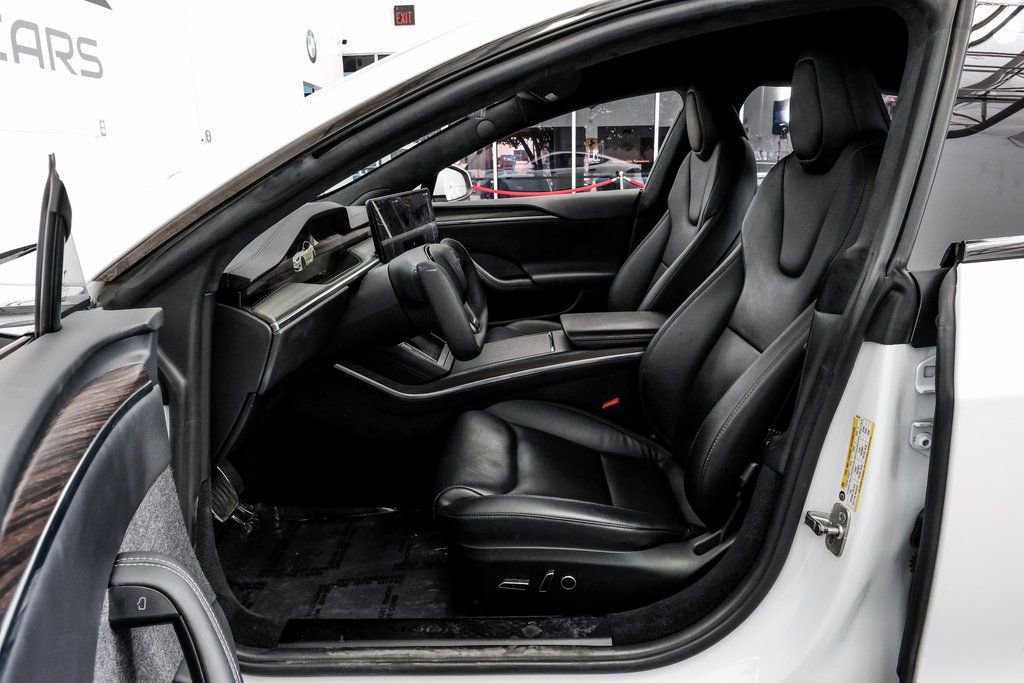 Used 2023 Tesla Model S image 4
