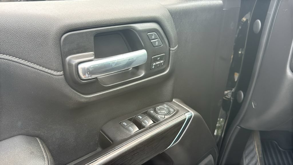 Used 2021 Chevrolet Silverado 1500 LTZ AWD/4WD image 13