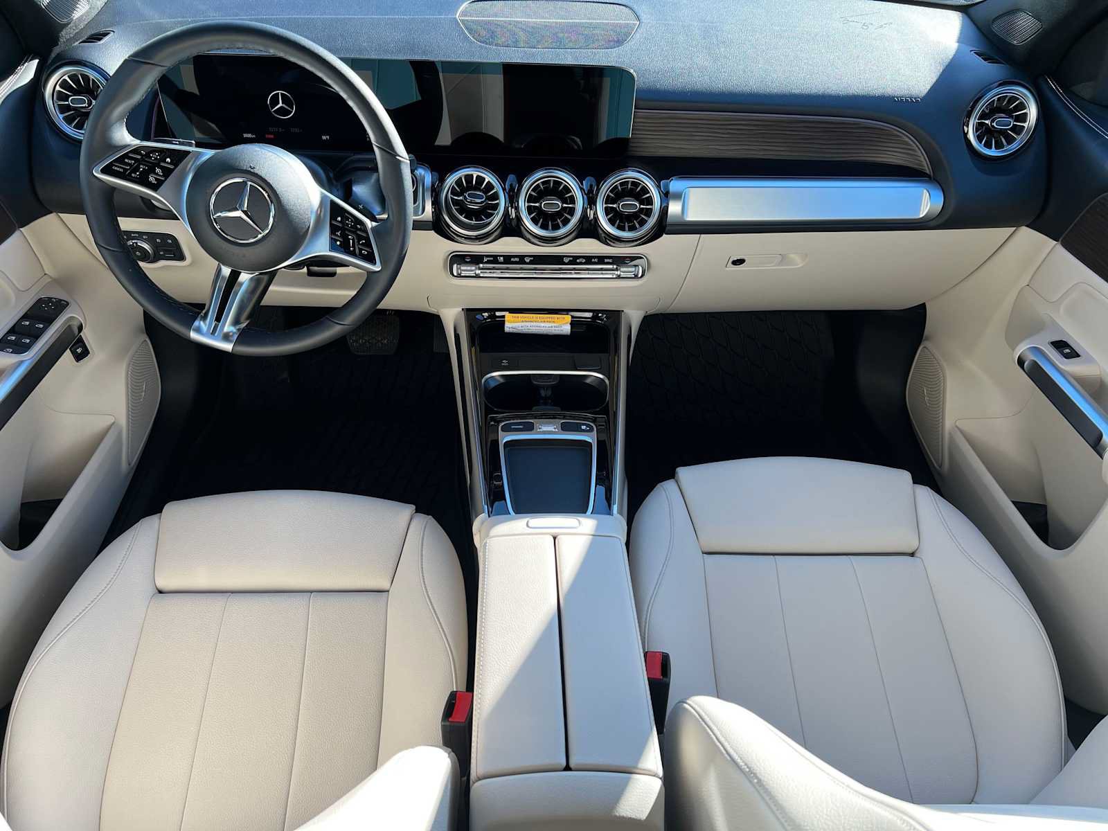 Used 2026 Mercedes-Benz GLB 250 4MATIC image 45