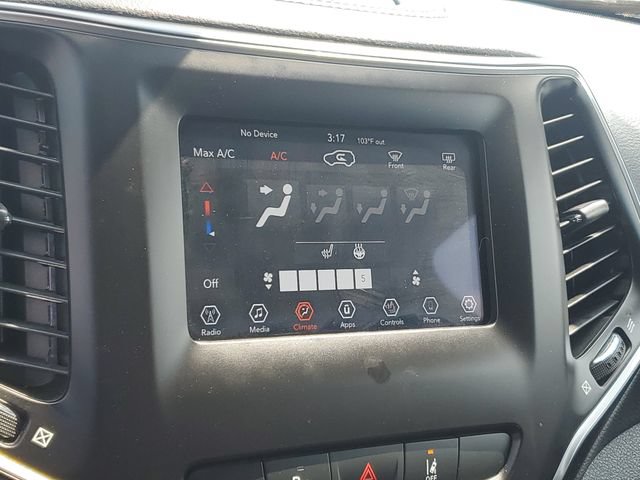 Used 2021 Jeep Cherokee Latitude Plus AWD/4WD image 27