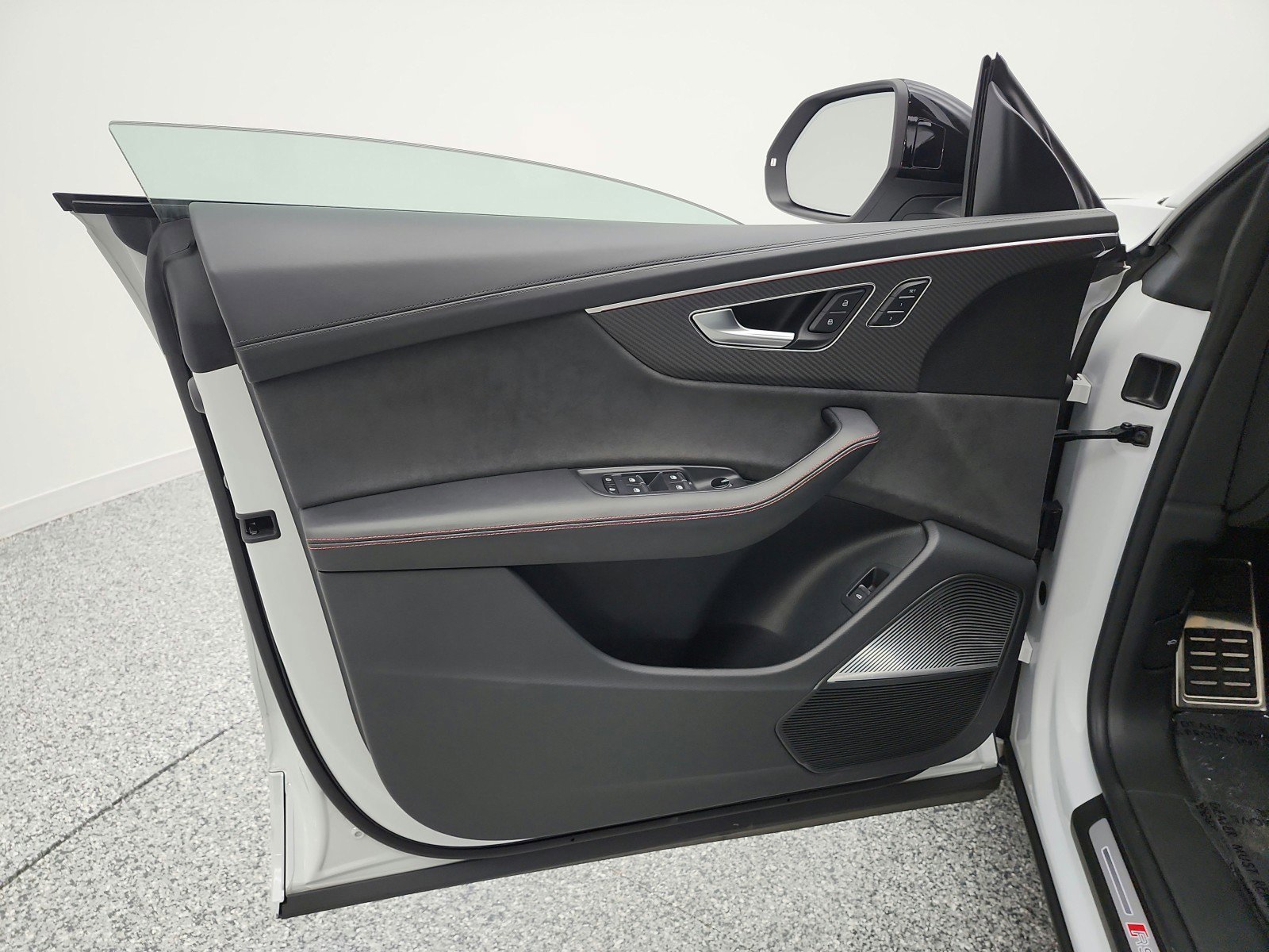 Used 2024 Audi RS Q8 image 14