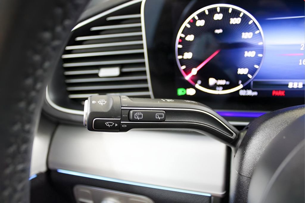 Used 2024 Mercedes-Benz GLE 350 4MATIC image 27