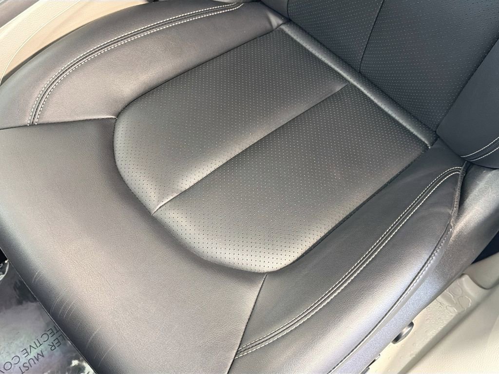 Used 2024 Chrysler Pacifica Limited FWD image 22
