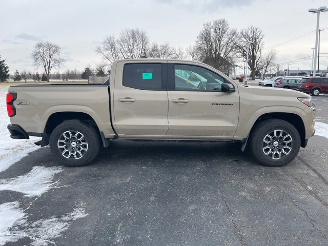 Used 2023 Chevrolet Colorado Z71 w/ Z71 Convenience Package 2 image 6