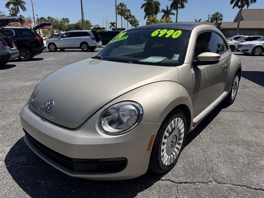 Used 2014 Volkswagen Beetle 2.5 image 2