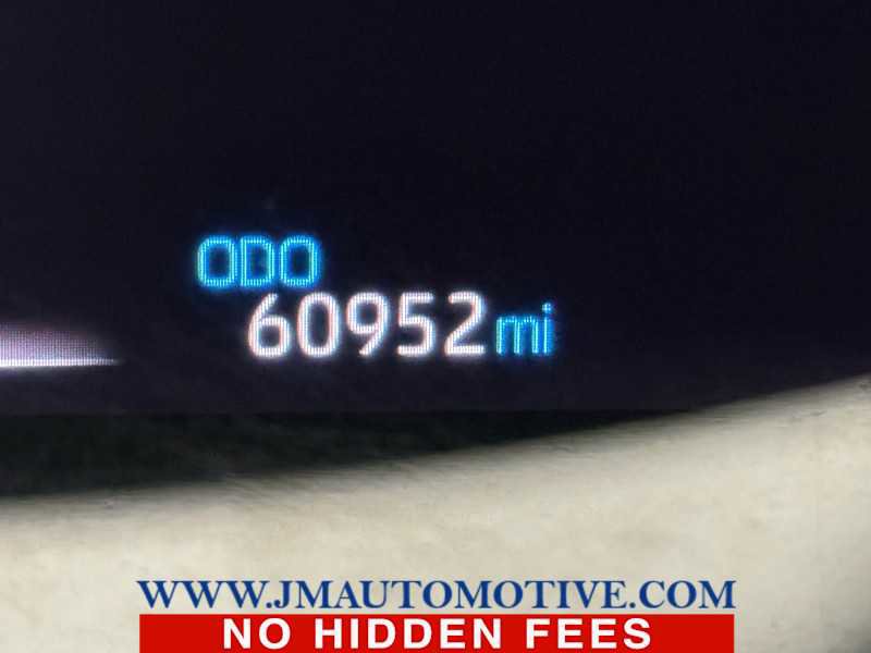 Used 2021 Toyota RAV4 Limited image 22