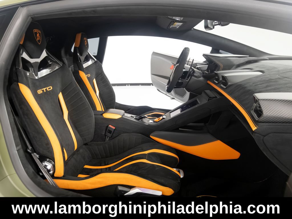 Used 2023 Lamborghini Huracan STO RWD image 37