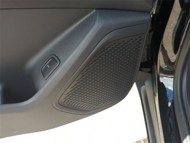 New 2026 Chevrolet Traverse LT w/ LPO, Floor Liner Package image 24