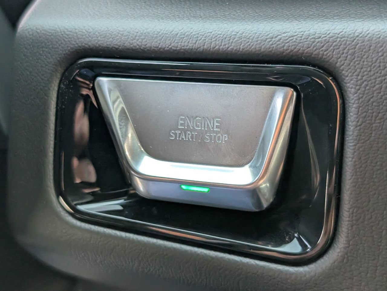 New 2026 GMC Yukon Denali w/ Sun & Power Step Package AWD/4WD image 15