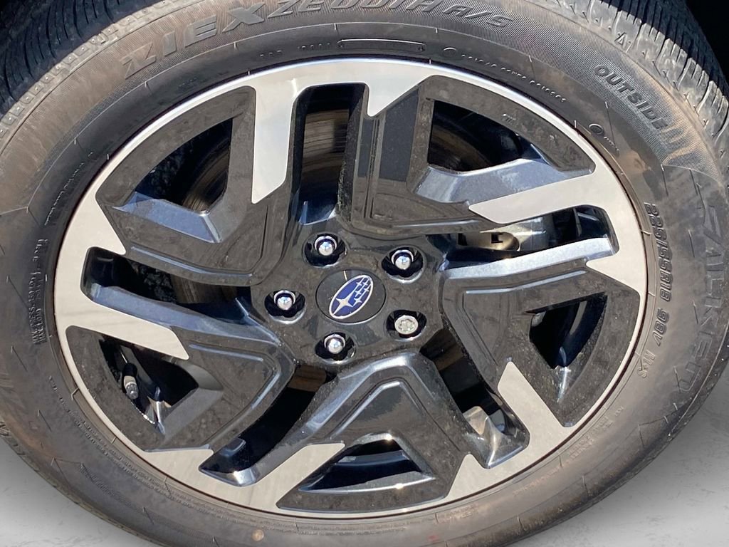 Certified 2025 Subaru Forester Limited AWD/4WD image 31