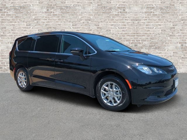 New 2027 Chrysler Pacifica LX