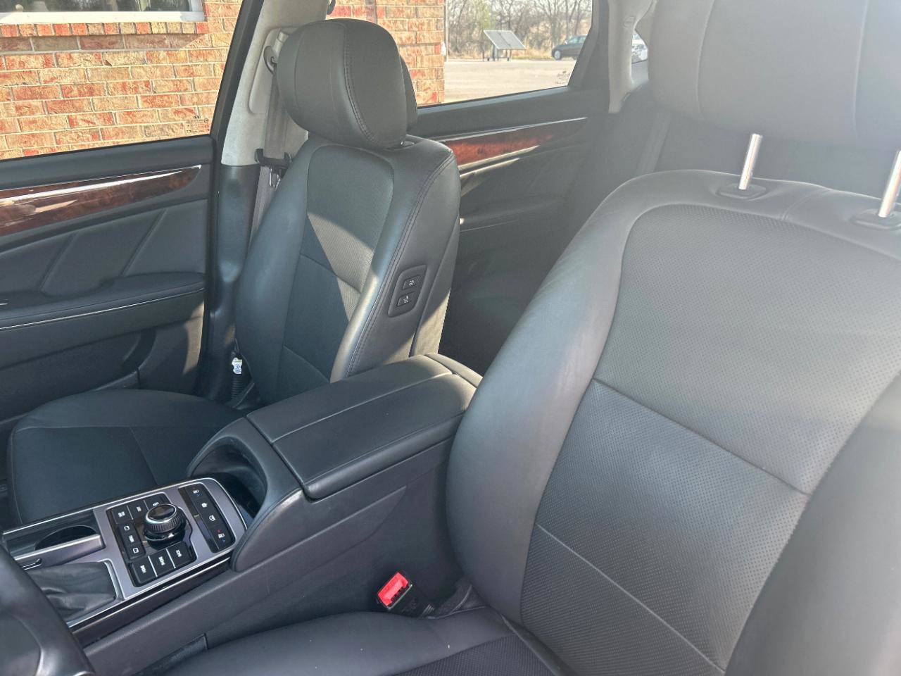 Used 2014 Hyundai Equus Signature image 22