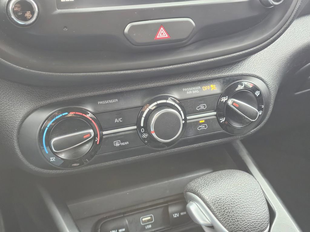 Used 2024 Kia Soul LX w/ Option Group 015 FWD image 24