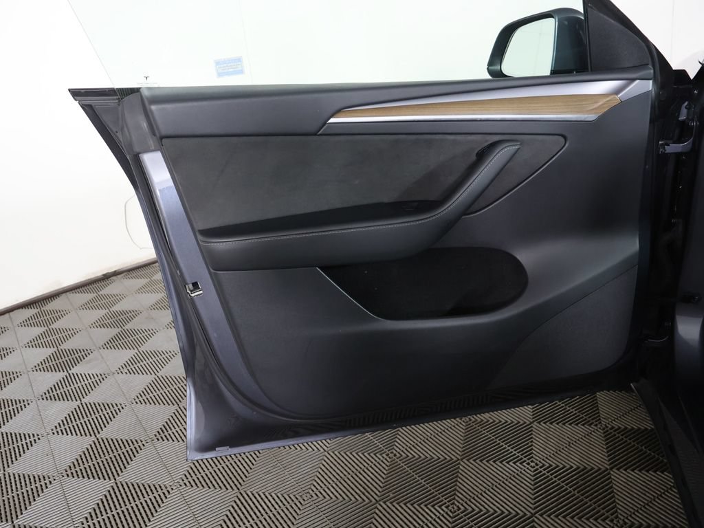 Used 2023 Tesla Model Y Performance AWD/4WD image 23