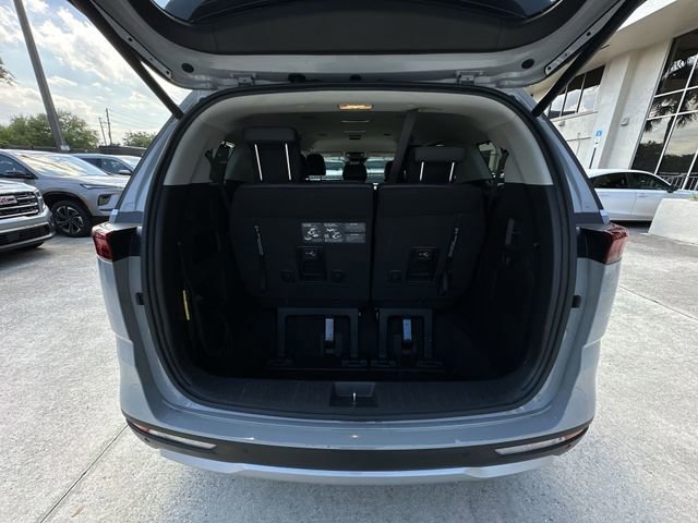 Used 2024 Kia Carnival EX image 31