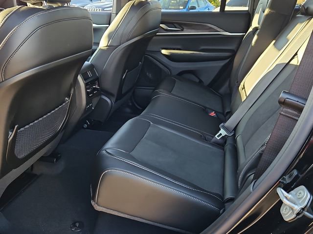 New 2026 Jeep Grand Cherokee Altitude RWD image 11