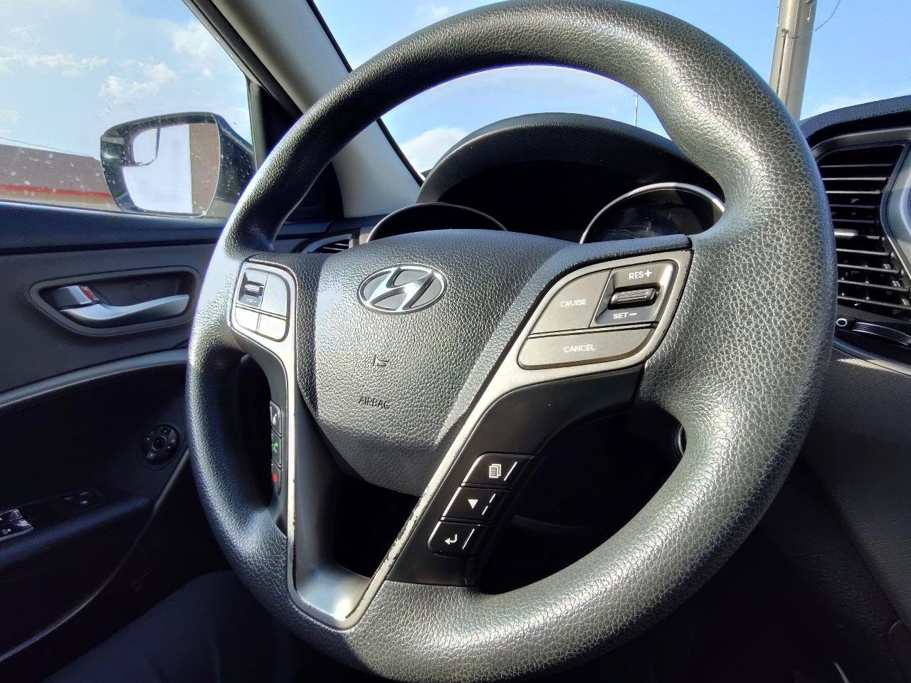 Used 2018 Hyundai Santa Fe Sport w/ 2.4L Value Package 02 FWD image 19