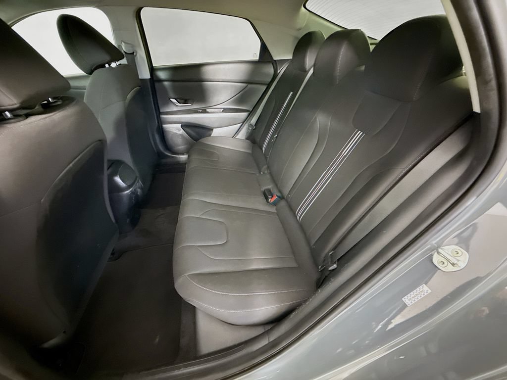 Used 2022 Hyundai Elantra SEL FWD image 23