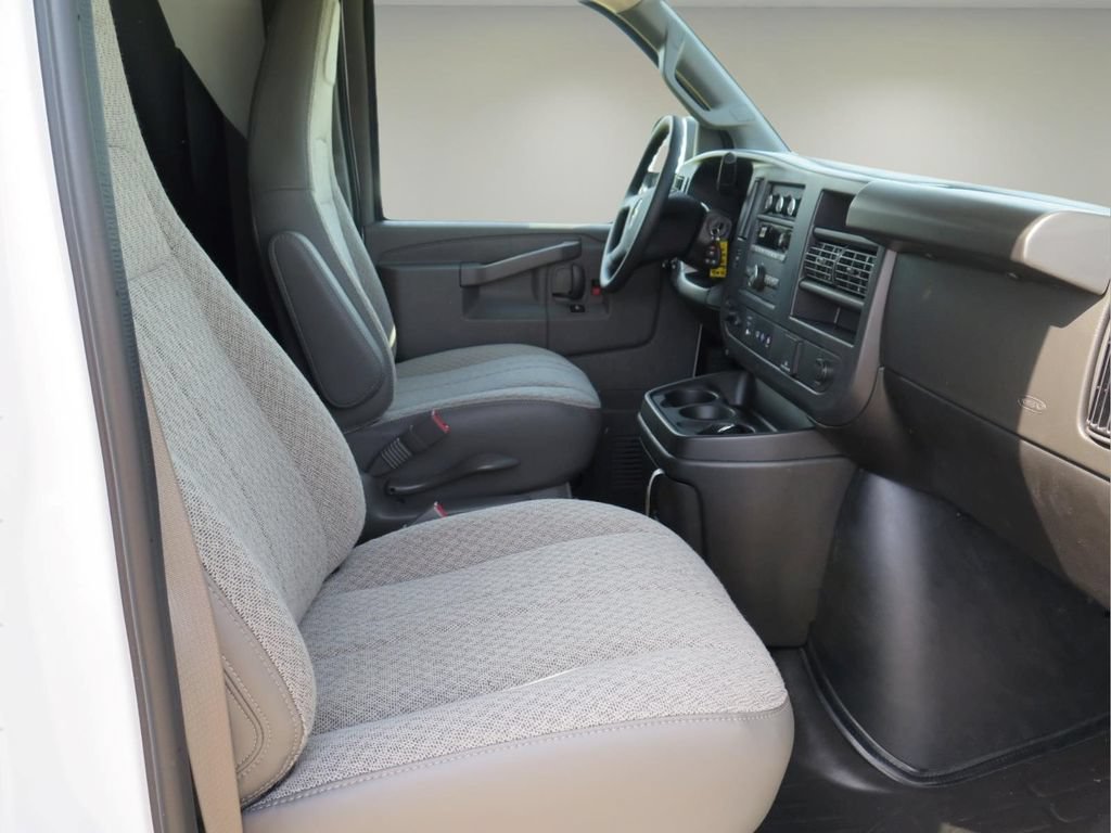 New 2026 Chevrolet Express 2500 Extended w/ Driver Convenience Package RWD image 21