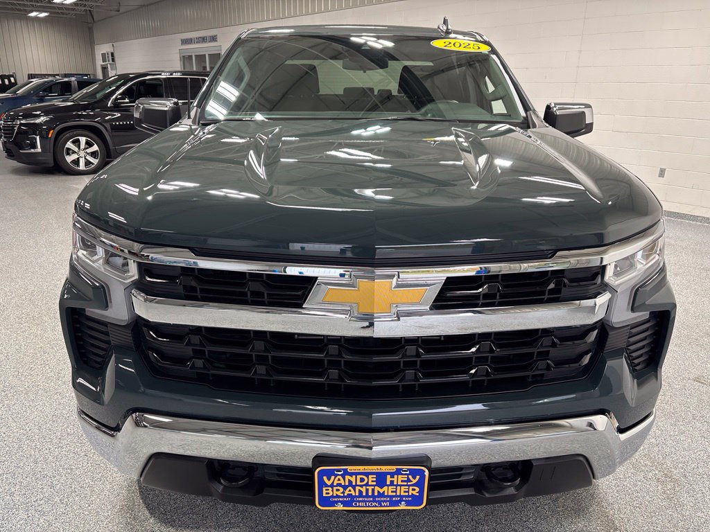 Used 2025 Chevrolet Silverado 1500 LT AWD/4WD image 2