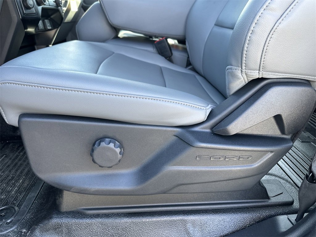 New 2025 Ford F250 XL w/ XL Chrome Package image 31