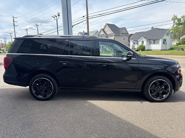 Used 2022 Ford Expedition Max Limited w/ Equipment Group 303A AWD/4WD image 5