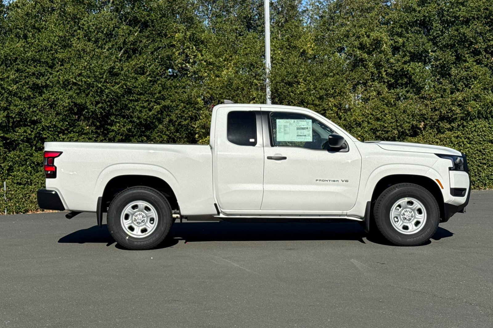 New 2027 Nissan Frontier S RWD image 3