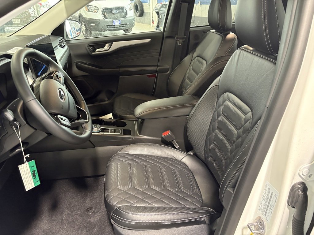 Used 2024 Ford Escape Base w/ PHEV Premium Package image 11