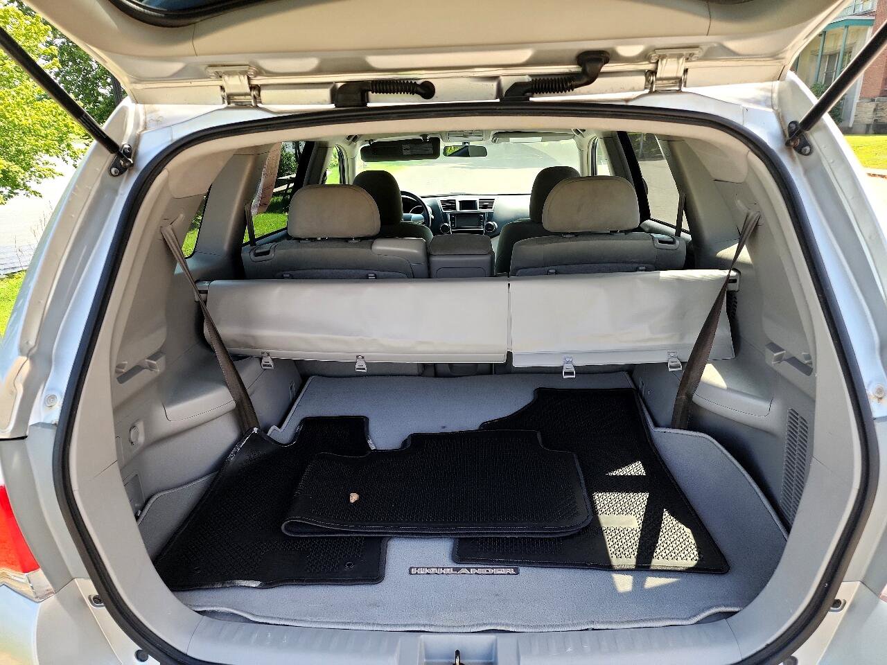 Used 2013 Toyota Highlander 4WD image 11