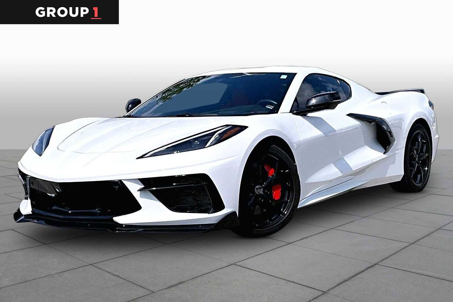 Used 2021 Chevrolet Corvette Stingray Premium Cpe w/ Z51 Performance Package RWD image 1